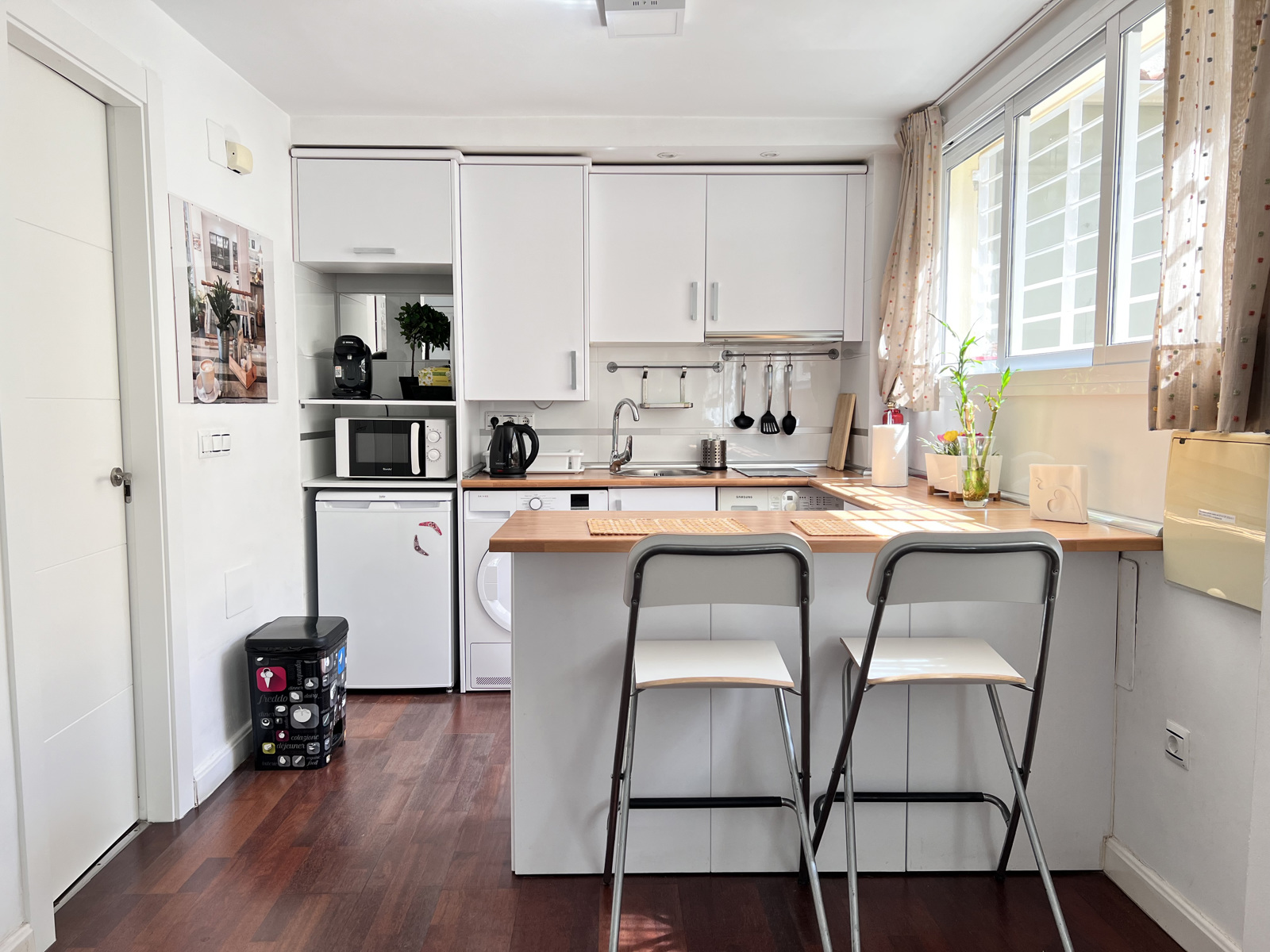 Holiday rental apartaments in Málaga. Apartments in the city center and El Palo beach. The best location in Málaga. - Duplex Centro con parking de pago