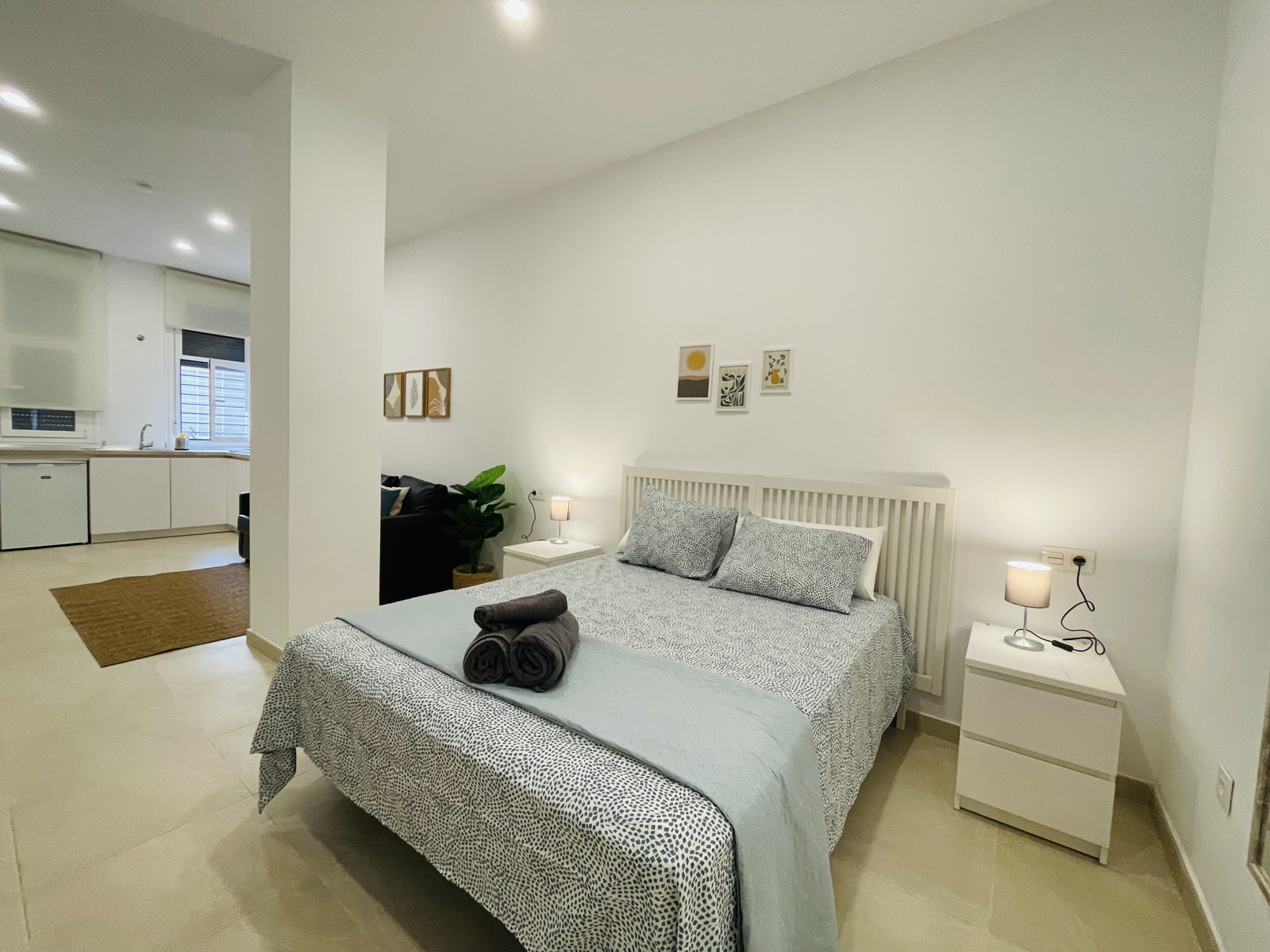 Apartamentos turísticos y vacacionales baratos en Málaga. Buenos precios en la zona de la playa, en El Palo y en la zona centro de la ciudad. Posibilidad de aparcamiento gratuito. - Estación Centro VIALIA 7